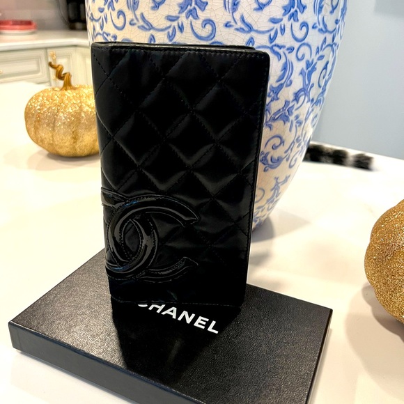 EUC Chanel Cambon wallet - Picture 1 of 6